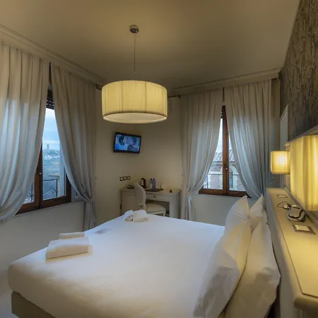 Elda Boutique 3* シエーナ