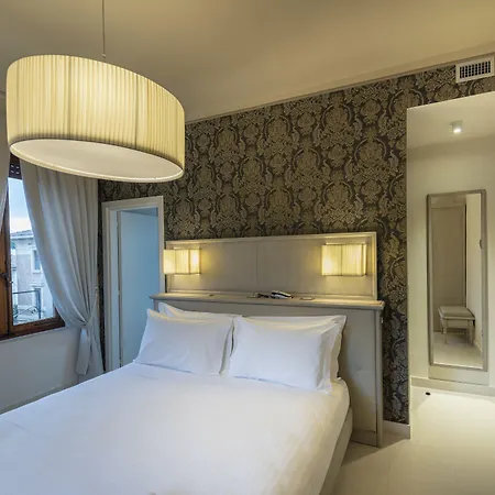 Elda Boutique 3* سيينا