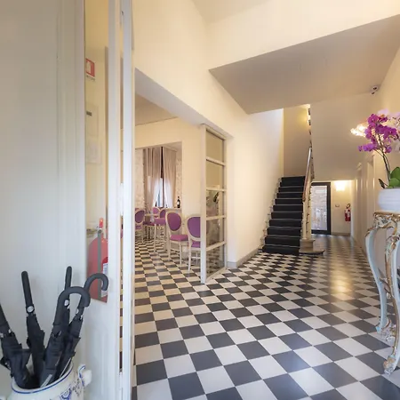 Elda Boutique 3*