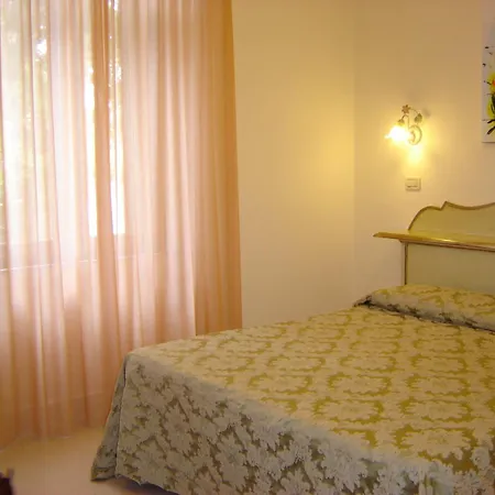 Elda Boutique 3* シエーナ