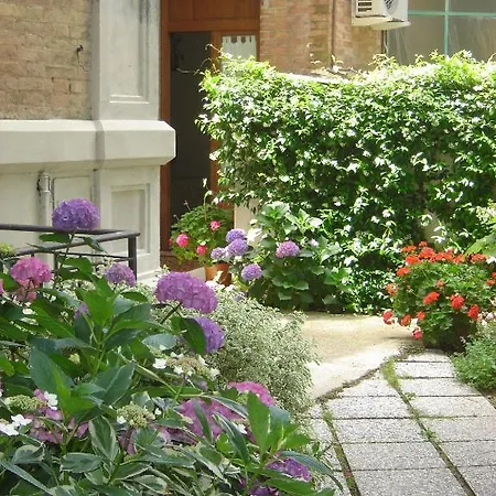 Elda Boutique Siena
