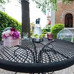 Elda Boutique